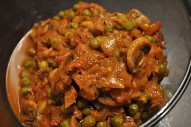 curried mushrooms and peas